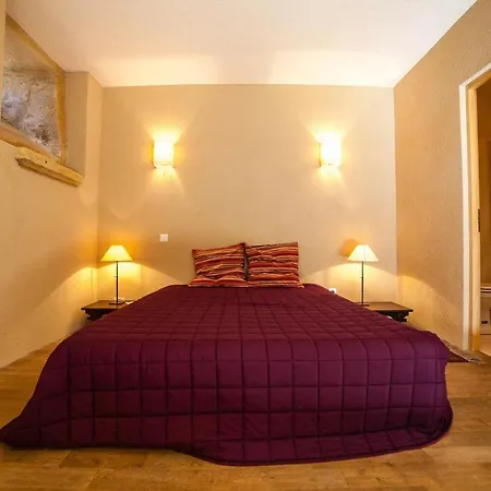 Studio Avec Piscine Dans Maison Forte, 8Km Sarlat Апартаменты