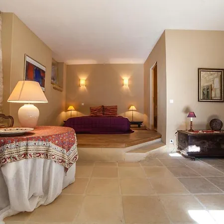 Апартаменты Studio Avec Piscine Dans Maison Forte, 8Km Sarlat