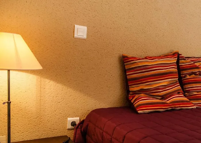 Dans Maison Forte, 8km Sarlat