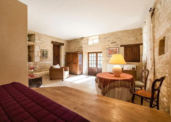 Dans Maison Forte, 8km Sarlat アパート Saint-André-d'Allas